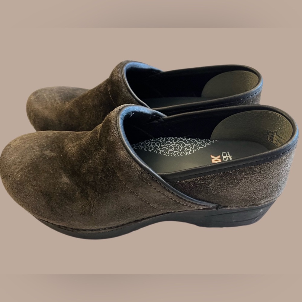 Dansko Women's Brown Clogs